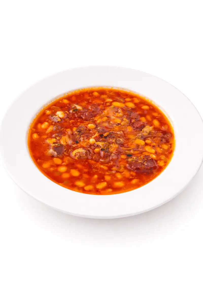 Güveçte Pastırmalı Kuru Fasulye