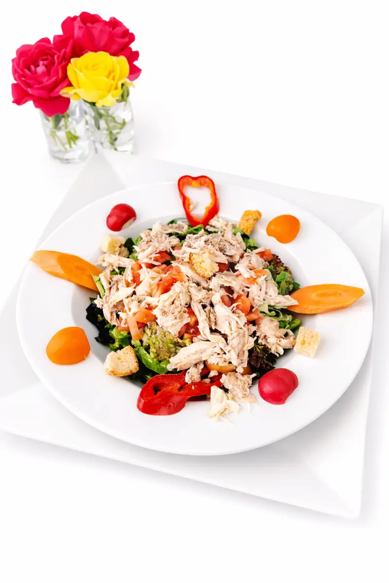 Tavuklu Yeşil Salata